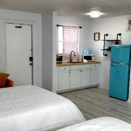 Pineapple Shores Inn Unit 1 デイトナ・ビーチ エクステリア 写真